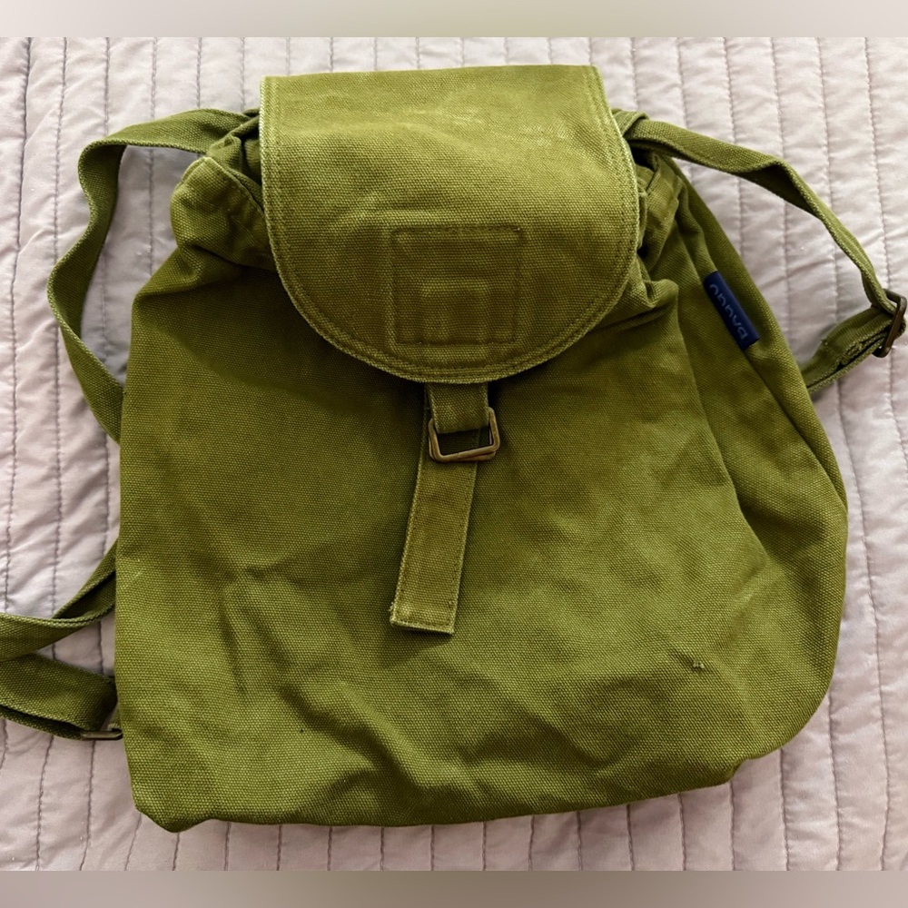 BAGGU Moss Green Canvas Backpack